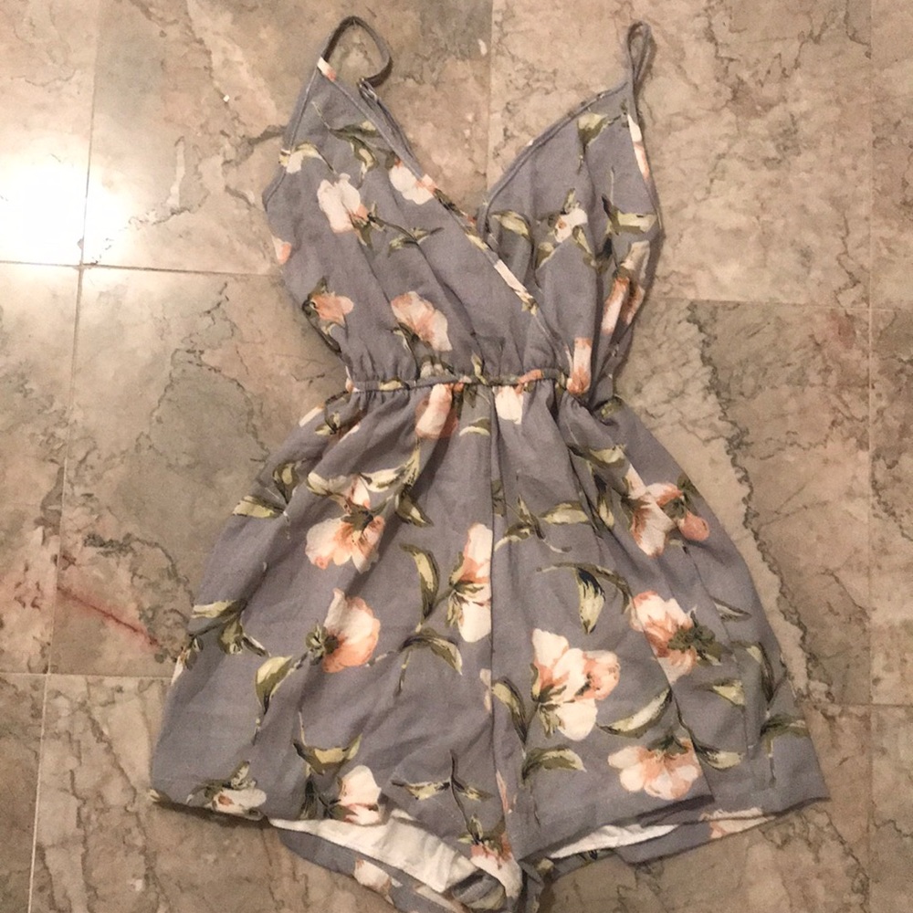 Floral romper (TRADES ACCEPTED!)